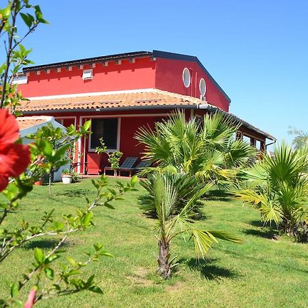 Floripa Surf House Bed & Breakfast Санта Мария дел Фокало Екстериор снимка
